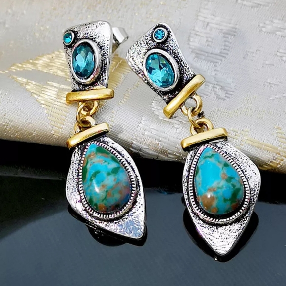 Jewelry - 🎀Tribal Natural Turquoise Drop Earings